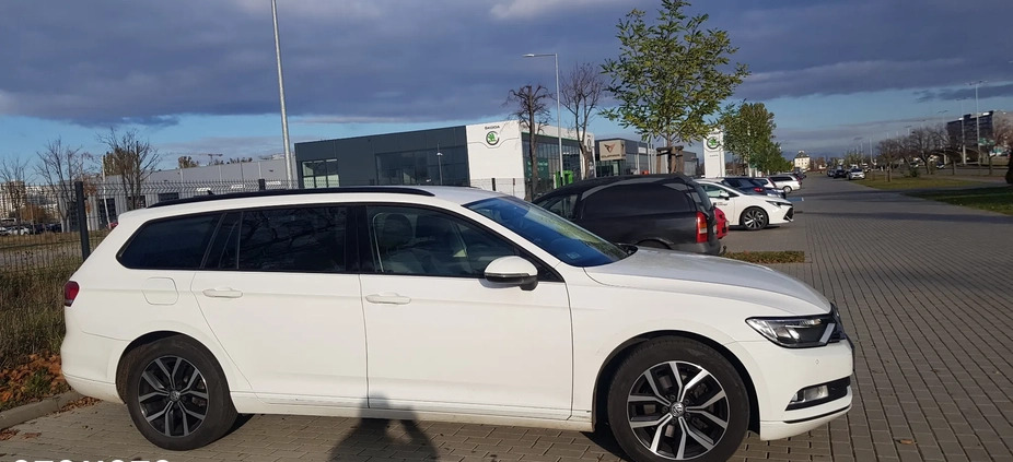 Volkswagen Passat cena 75000 przebieg: 75000, rok produkcji 2018 z Gdańsk małe 154